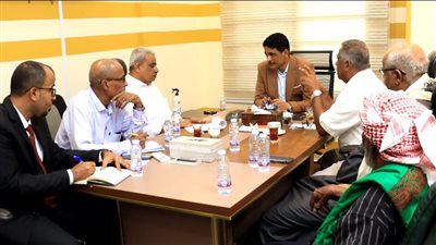 لجنة التواصل بحضرموت تبحث سبل استقرار إمدادات الطاقة والمشتقات النفطية