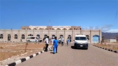 ضمن جهودها الإنسانية.. الإمارات تنقل حالات مرضية حرجة من سقطرى للعلاج بالخارج