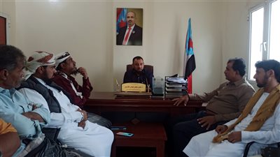 دائرة الفكر والإرشاد تناقش تعزيز دور أئمة وخطباء المساجد في أبين