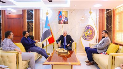 الكثيري يؤكد على أهمية صيانة وتطوير شبكة الطرق بالعاصمة عدن وعموم الجنوب