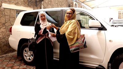 الجهاز المركزي للإحصاء يتسلم سيارة دعماً من صندوق الأمم المتحدة للسكان