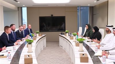 الإمارات وإستونيا تبحثان تعزيز التعاون الاقتصادي