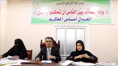 محكمة الأموال بعدن تقضي بالسجن والغرامة في قضايا رشوة واختلاس