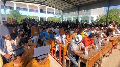 تقرير.. حفل فني وخطابي بمدارس باتيس في ذكرى ثورة 14 أكتوبر المجيدة