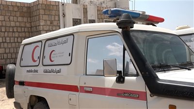 الهلال الأحمر الإماراتي يواصل دعم القطاع الصحي بحضرموت