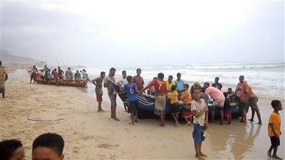 المهرة.. الاصطياد الجائر يهدد الثروة السمكية ودعوات لتشديد الرقابة 