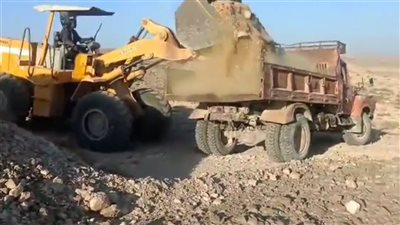 توجيهات بصيانة الطريق الرابط بين يبعث وحجر لتحسين البنية التحتية