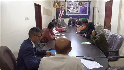 فريق التواصل السياسي يناقش بلحج القضايا الخدمية والتنظيمية 