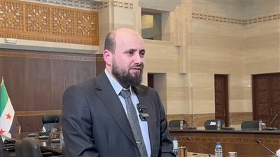 رئيس الحكومة السورية الانتقالية يدعو لعودة اللاجئين بعد إسقاط الأسد