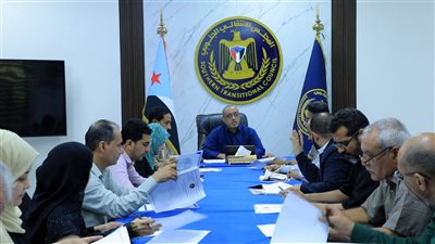 الأمانة العامة تناقش تقرير تقييم مستوى تنفيذ دوائرها للمهام والاختصاصات خلال الفصل الأول