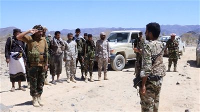 قيادة قوات دفاع شبوة تنفذ نزولاً ميدانياً إلى الجبهات الحدودية بمديرية مرخة العليا 