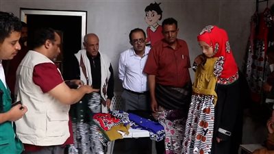 توزيع كسوة العيد للأطفال من ذوي الهمم بمركز تدريب وتأهيل المعاقين بالضالع 