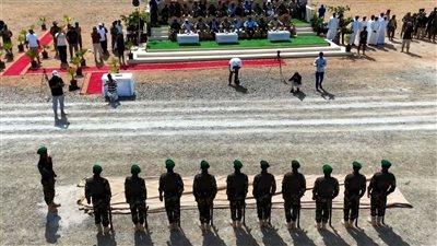 محافظ سقطرى يشهد حفل تخرج الدفعة الثالثة لقوات الدعم والإسناد