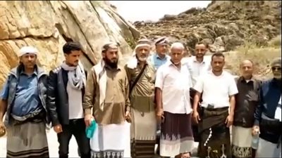 أمين عام يافع رصد بأبين يتفقد أعمال رصف طريق الفقيد منصور البوبكري