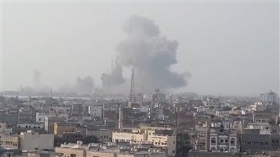 أكثر من 10 غارات إسرائيلية تستهدف موانئ الحديدة والصليف ورأس عيسى