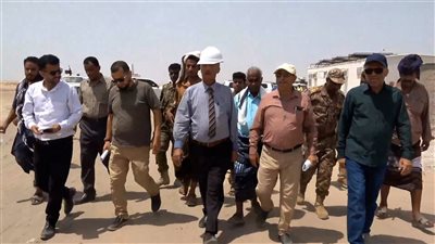 محافظ لحج يتفقد سير العمل في مشروع الجامعة الحديثة بتبن