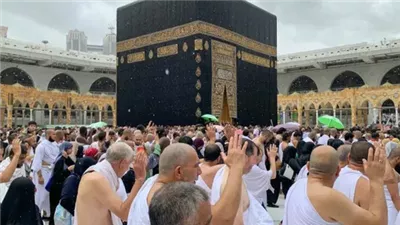 السعودية تعلن بدء إصدار تأشيرات معتمري الخارج