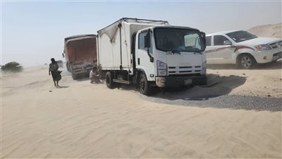 محلي رضوم يناشد صندوق صيانة الطرق توفير شيولات للحد من إغلاق الخط الدولي 