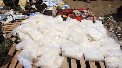 نيابة استئناف الجزائية المتخصصة بعدن تتلف كميات كبيرة من المواد المخدرة والمؤثرات العقلية