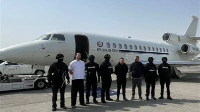 شرطة دبي تسلم ثلاثة مطلوبين دوليا إلى بلجيكا بتهم تتعلق بالجريمة المنظمة