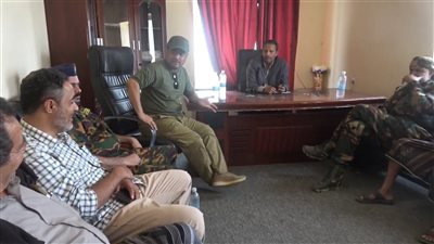 محافظ أبين يناقش أوضاع لودر ويحث على تسخير الموارد للخدمات