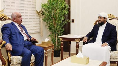 المحرّمي يطّلع على إصلاحات الخدمة المدنية ويوجّه بتسريع صرف العلاوات لموظفي الدولة