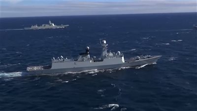 الصين وروسيا تنفذان مناورات بحرية قبل زيارة بوتين