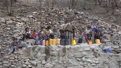 تقرير.. وادي المَحْلا بلحج.. جفاف قاسٍ وأهالي يستغيثون لإنقاذ حياتهم