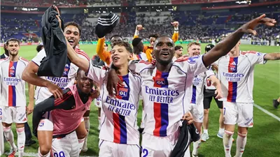 الدوري الفرنسي.. ليون يهزم مرسيليا ويقاسم سان جيرمان الصدارة