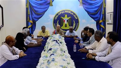 فريق التوجيه والرقابة الرئاسية يعقد لقاءً بنواب لجان الجمعية الوطنية بساحل حضرموت