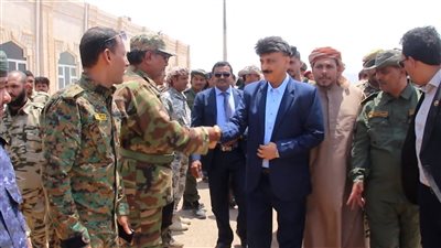 الثقلي يستقبل قائد القوات الأمن الخاصة اللواء الركن فضل باعش في مطار سقطرى