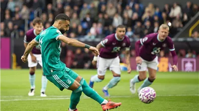 الدوري الإنجليزي.. صلاح ينقذ ليفربول ويهديه الفوز الرابع