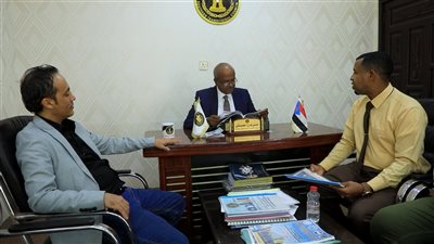 رئيس هيئة التعليم والشباب والرياضة بالأمانة العامة يتفقد إدارتي الهيئة بانتقالي حضرموت