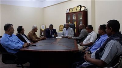 الخليفي يلتقي باضاوي ومسجدي لمناقشة أوضاع الشباب والرياضة في حضرموت 