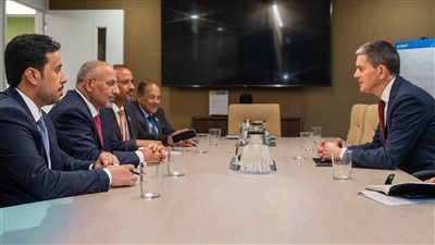 الرئيس الزُبيدي يلتقي رئيس اللجنة الدولية للإنقاذ ويشيد بجهودها الإغاثية والتنموية في بلادنا