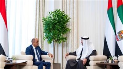 الرئيس الإماراتي الشيخ محمد بنزايد يبحث مع رئيس الوزراء سالم بن بريك العلاقات الثنائية