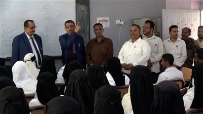 أمين عام محلي لحج يتفقد سير التعليم في المعهد العالي للعلوم الصحية 