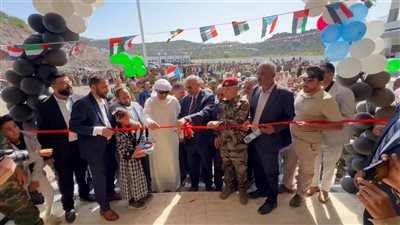 الرئيس الزُبيدي يفتتح مجمع الشيخ محمد بن زايد التربوي النموذجي في الأزارق 