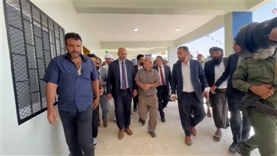 الرئيس الزُبيدي يفتتح مجمع الشيخ محمد بن زايد التربوي في جحاف ويشيد بالدعم الإماراتي 