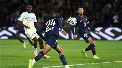 الدوري الفرنسي.. تعادل مثير بين باريس سان جيرمان وستراسبورغ