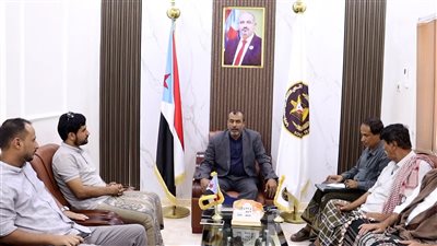 فريق التوجيه والرقابة الرئاسي يبحث مع مركز اللغة المهرية جهود تعزيز اللغة وإحياء يومها السنوي