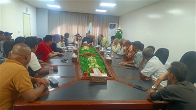 أمين محلي عدن يوجه بسرعة معالجة الإشكاليات الخدمية بمطار عدن الدولي