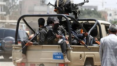 عناصر أمنية حوثية تعتدي على محامٍ داخل محكمة بصنعاء