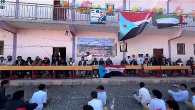 مدارس القزعة بالشعيب تحتفي بأوائل الطلاب في حفل تكريمي 