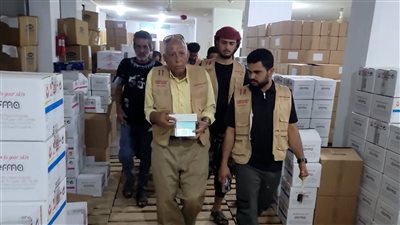 مكتب الصناعة والتجارة بعدن يضبط شركة أدوية بتهمة الاحتكار ورفع أسعار الأصناف