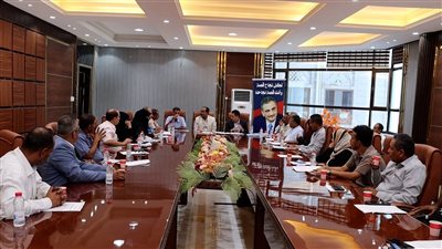 أوضاع شبكات الصرف الصحي على طاولة السلطة المحلية بخورمكسر 