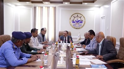 اللجنة العليا توقف نشاط شركة صقر الحجاز بعد حادثة احتراق حافلة في أبين