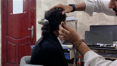 الهلال الأحمر الإماراتي يواصل دعمه لذوي الإعاقة السمعية بحضرموت 