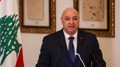 الرئيس اللبناني يطالب بوقف الغارات الاسرائيلية