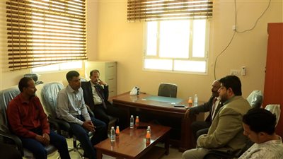 فريق التوجيه والرقابة الرئاسي يتفقد مكتبي الزراعة والشباب بشبوة